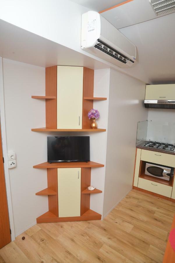 Lavender Mobile Houses Pakoštane Kültér fotó